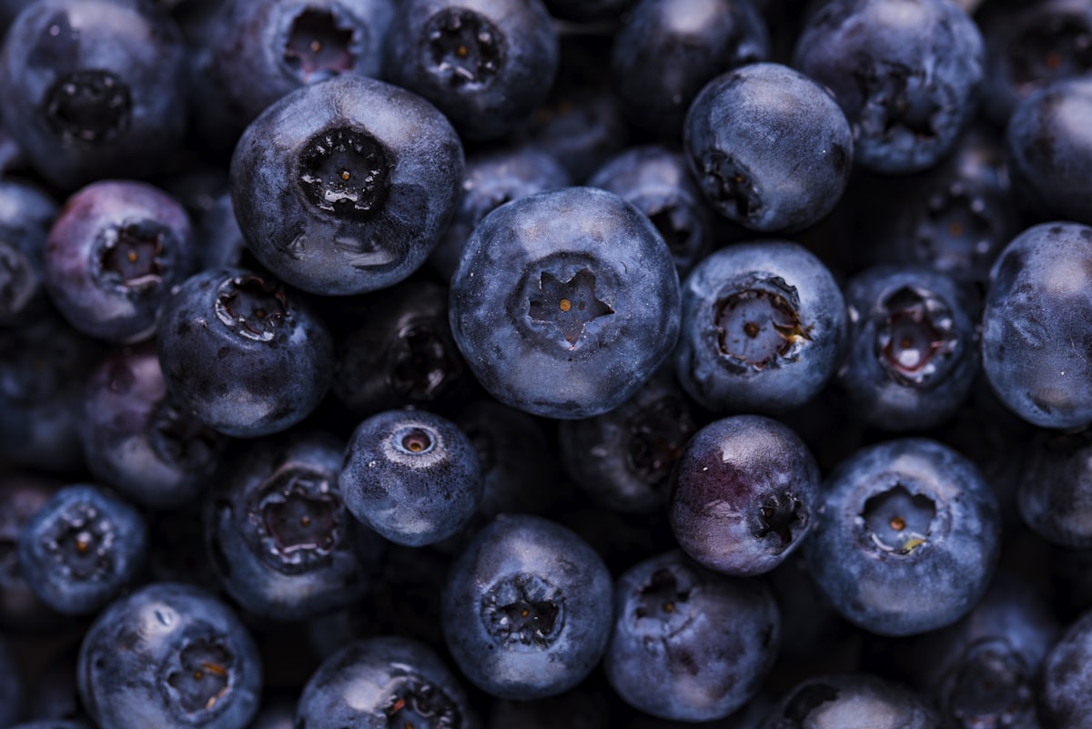 Anti-inflammatory smoothie with fresh fruits and vegetables